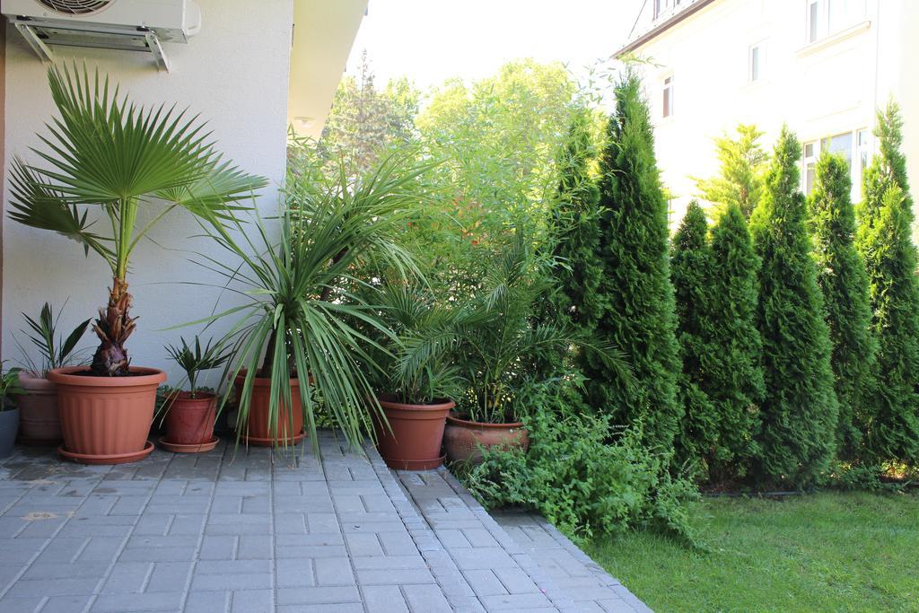 Bamboo Wellness Apartment Siófok Extérieur photo