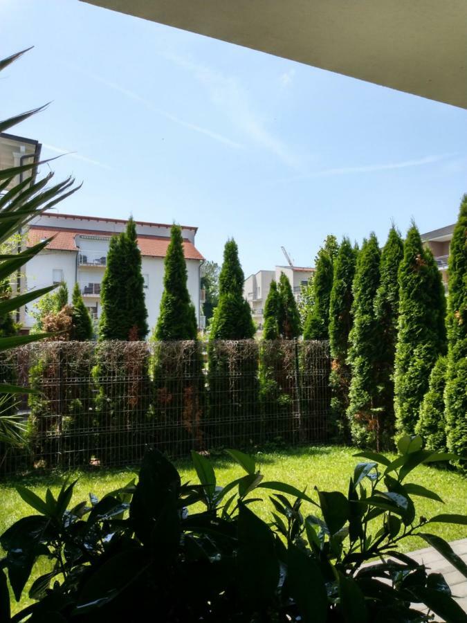 Bamboo Wellness Apartment Siófok Extérieur photo